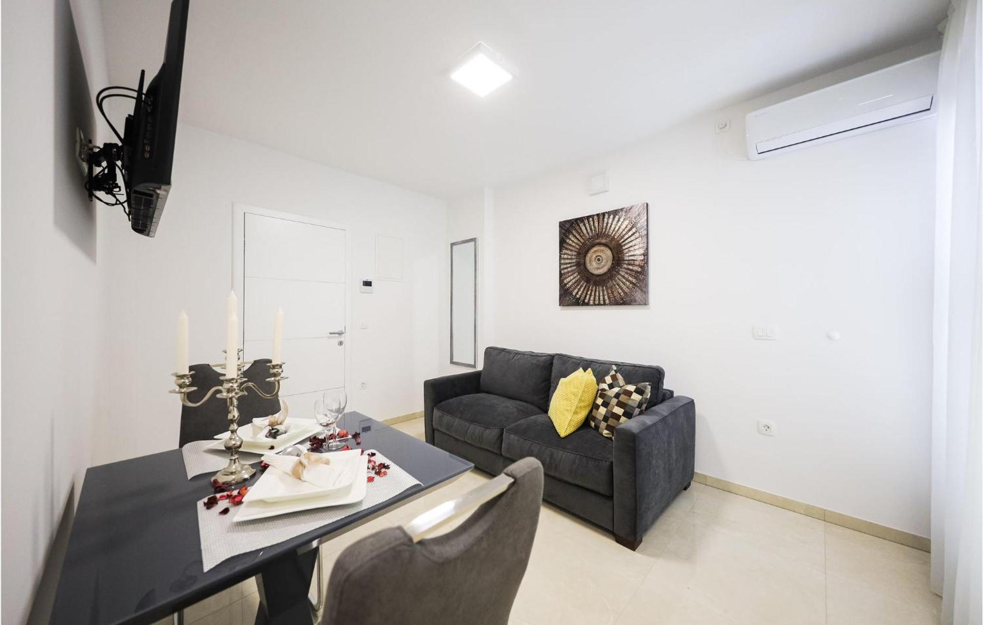 Lovely Apartment In Zadar With Wifi Eksteriør bilde